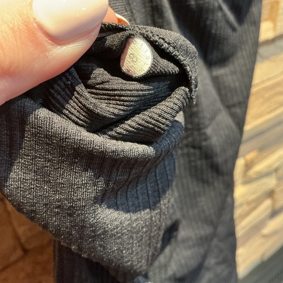 Womens lululemon black ebb to street tank top size 8 - Picture 4 of 4